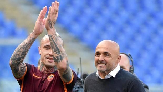 Radja Nainggolan (kiri) dan Luciano Spalletti (kanan) Copyright: Gazzetta