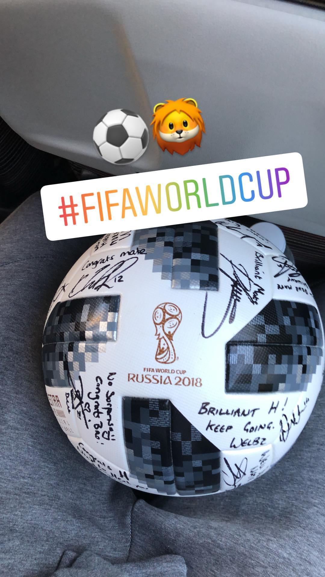 Bola Piala Dunia 2018 yang dibawa pulang Harry Kane Copyright: instagram.com/harrykane