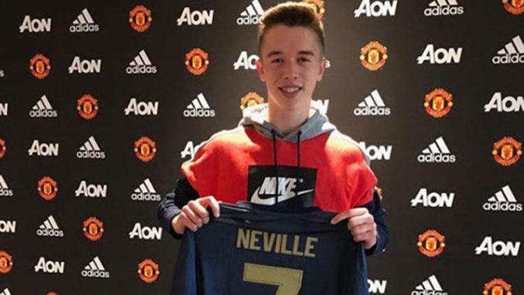 Harvey Neville putra legenda Man United, Phil Neville - INDOSPORT