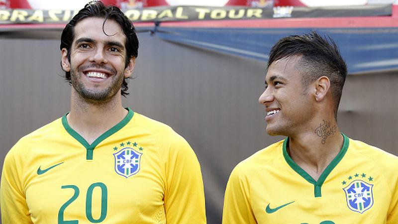 Kaka dan Neymar saat membela Timnas Brasil. Copyright: Getty Images