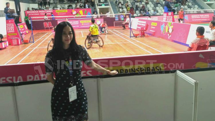 Aktris kenamaan Indonesia, Aura Kasih, banjir rayuan netizen usai pamer body goals kala bermain golf di unggahan Instagram terbarunya.