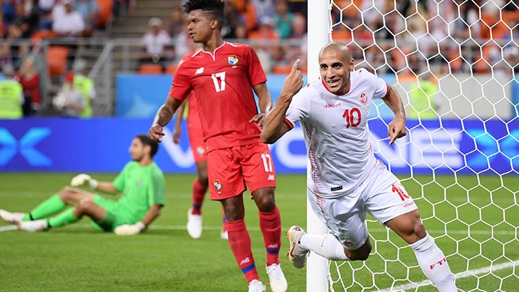 Pemain Tunisia. Wahbi Khazri, merayakan gol yang dicetaknya ke gawang Panama. Copyright: Getty Images