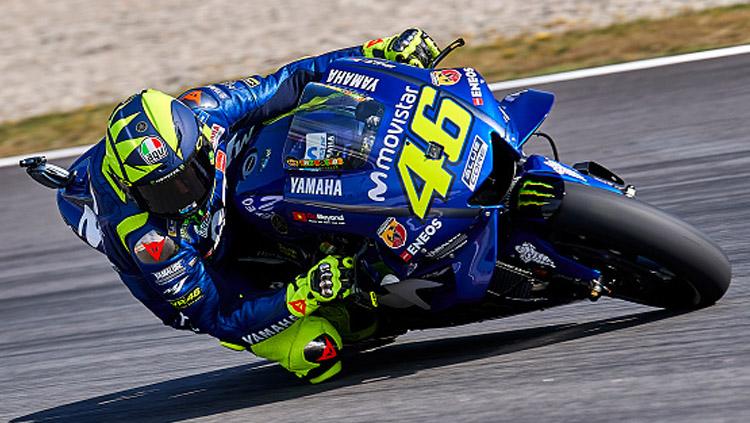 Pembalap MotoGP, Valentino Rossi saat berada di lintasan balap MotoGP.