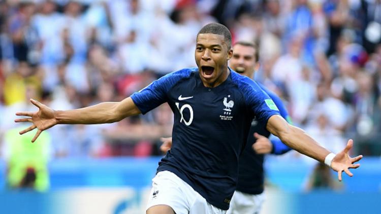Kylian Mbappe selebrasi usai membobol gawang Argentina.