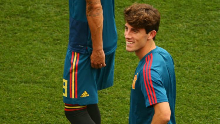 Bek Timnas Spanyol, Alvaro Odriozola saat latihan bersama tim senior. - INDOSPORT