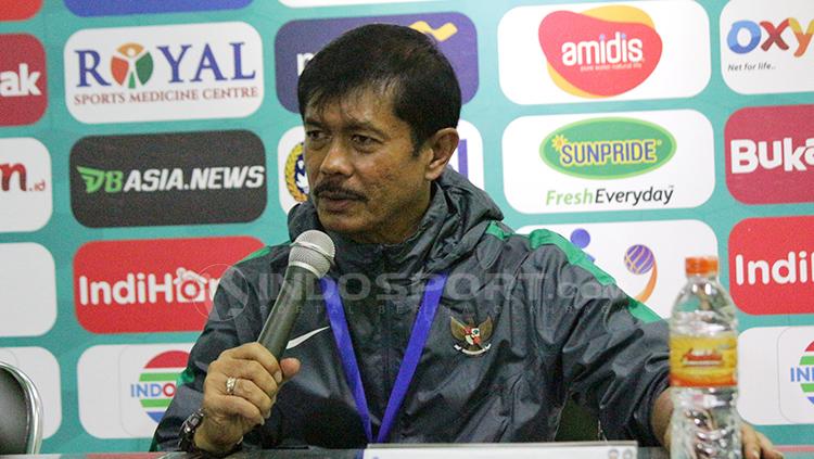 Pelatih timnas Indonesia U-19, Indra Sjafri dalam jumpa pers.