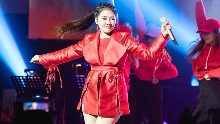 Penyanyi dangdut Indonesia, Via Vallen, dikenal penggemar sepak bola, tetapi dia tak ingin nekat membeli tiket Piala Dunia 2022 di Qatar karena alasan ini.