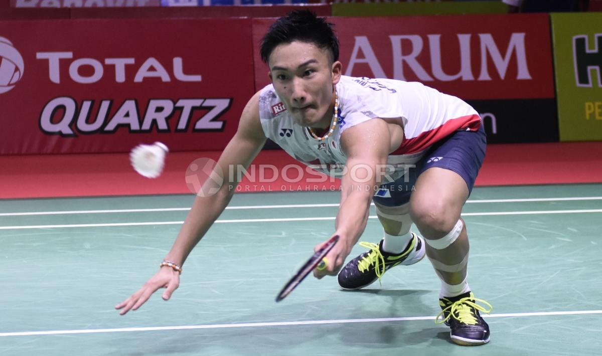 Kento Momota ketika bertanding melawan Anthony Ginting di Indonesia Open 2018, Kamis (05/07/18). Herry Ibrahim/INDOSPORT