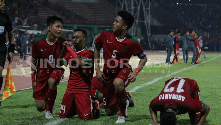 Selebrasi para pemain Indonesia setelah menjebol gawang Filipina.
