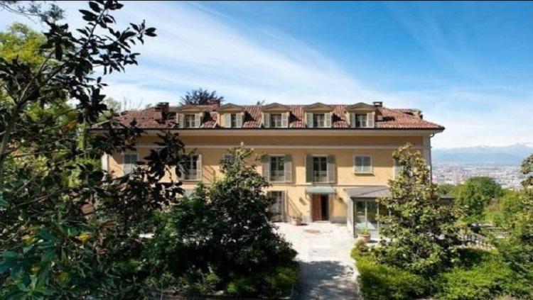 Rumah Ronaldo Copyright: Marca