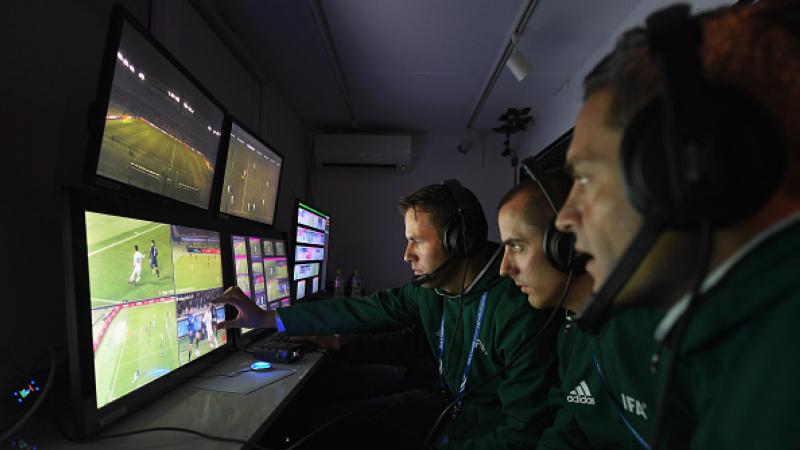 Video Assistant Referee di Piala Dunia 2018. Copyright: INDOSPORT