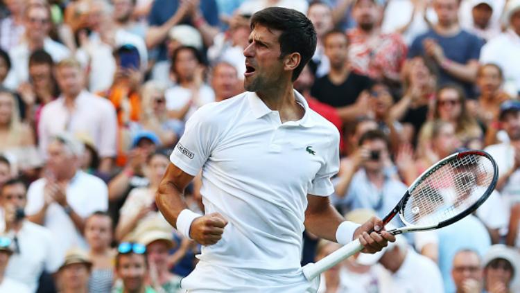 Novak Djokovic melawan Kyle Edmund di hari keenam Wimbledon 2018.
