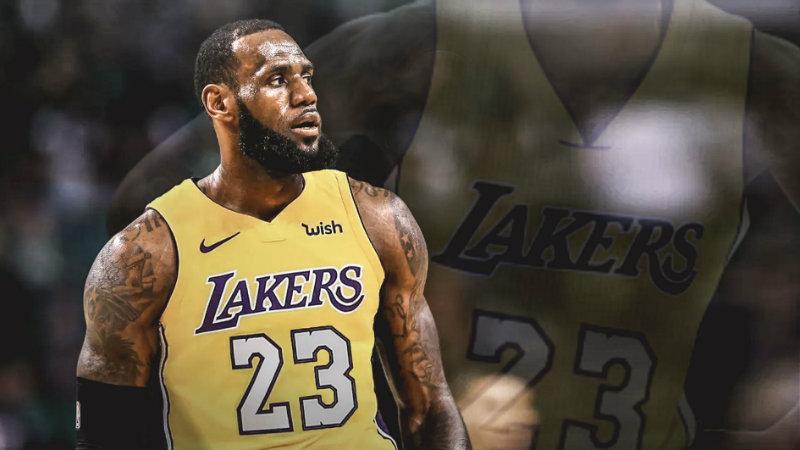 LeBron James dikabarkan perkuat LA Lakers di musim 2018/19. Copyright: ClutchPoints
