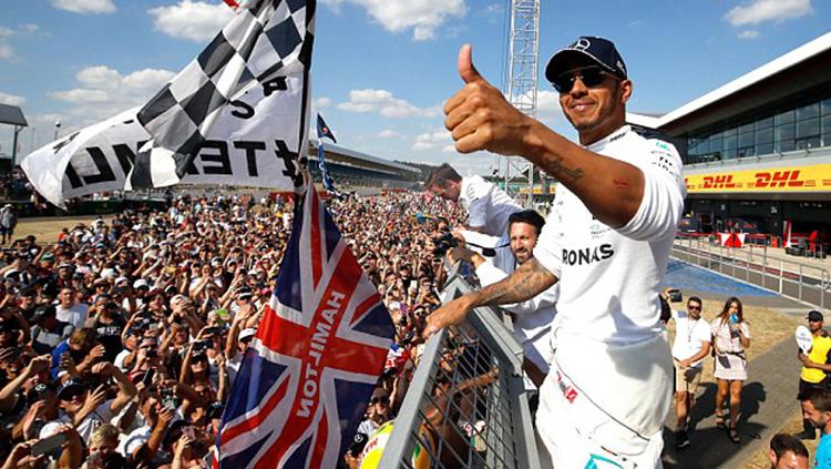 Dukungan spesial Lewis Hamilton kepada Timnas Inggris Copyright: istimewa