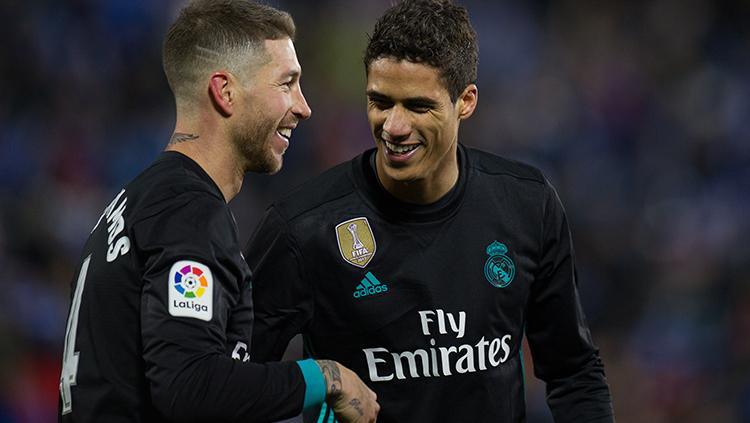 Sergio Ramos-Raphael Varane saat tampil membela Real Madrid di La Liga. Copyright: INDOSPORT