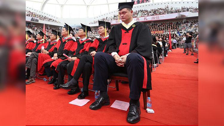 Yao Ming, mantan pebasket Houston Rockets dan Timnas China.