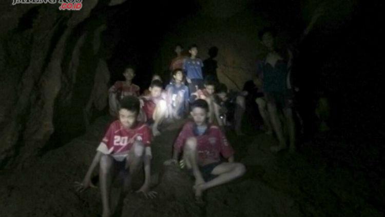 Kondisi 12 pesepakbola muda Thailand yang terjebak di dalam Goa. Copyright: India Standard Time