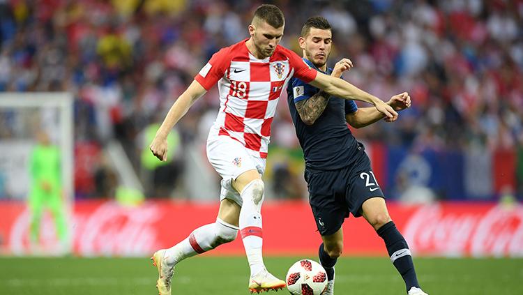 Lucas Hernandez (kanan)
