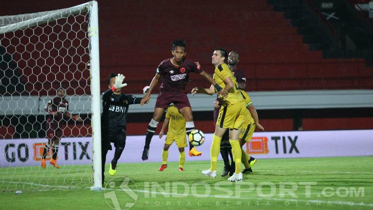 Gol M Rahmat saat PSM Makassar melawan Bhayangkara FC.
