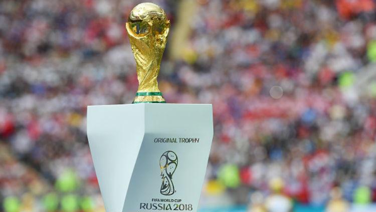 Trofi Piala Dunia. Copyright: Getty Images
