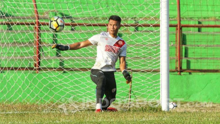 PSM Makassar melepas kiper Shahar Ginanjar.