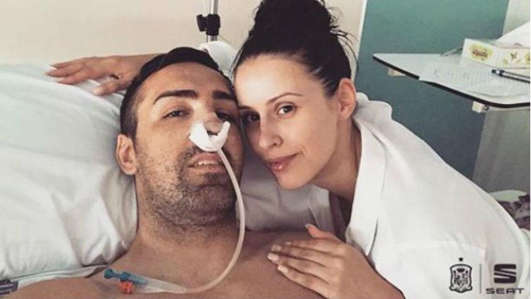 Eks Liverpool, Jose Enrique, menjalani operasi tumor otak langka dan melakoni terapi untuk sembuh. - INDOSPORT