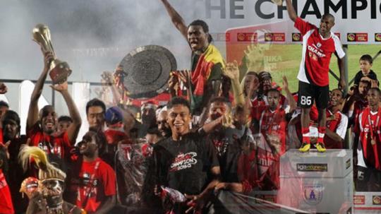 Persipura dan beberapa Trofi yang pernah diraih.