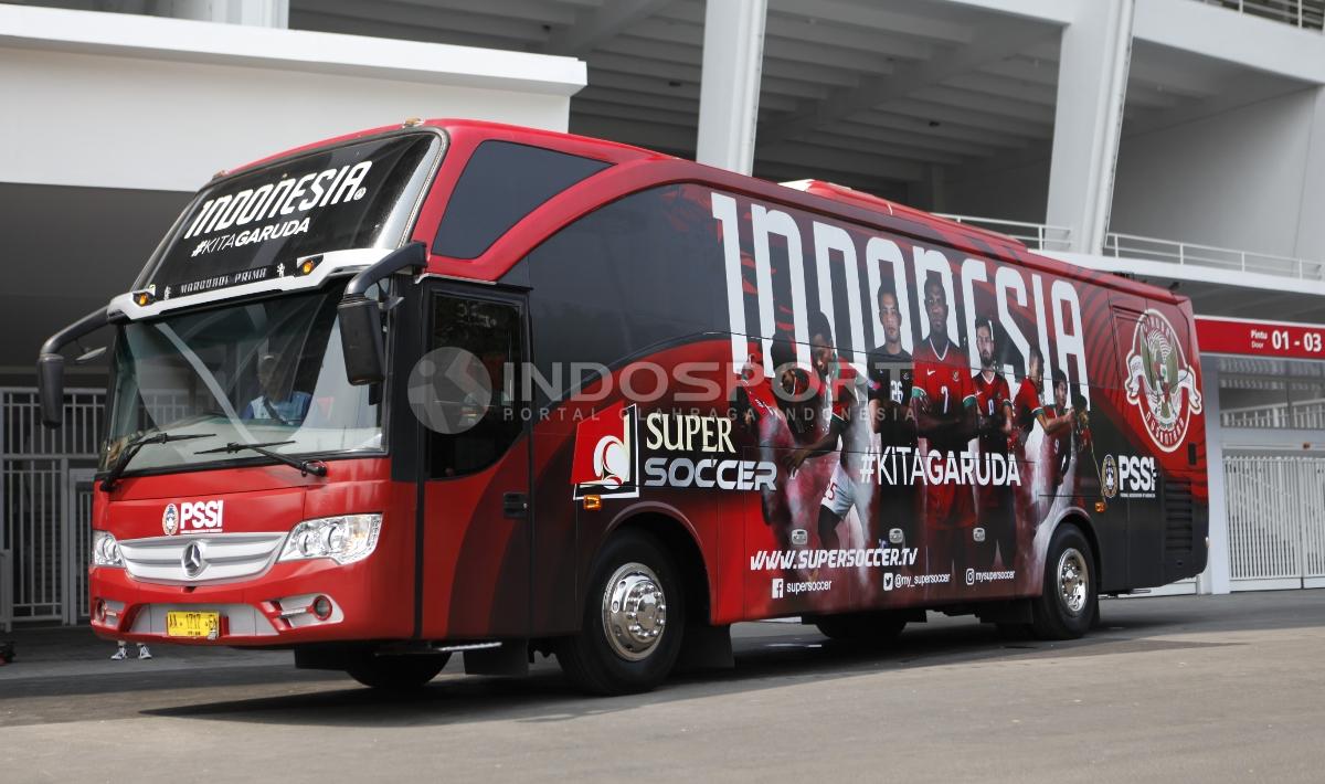 Wajah baru Bus Timnas Indonesia di Stadion Gelora Bung Karno.