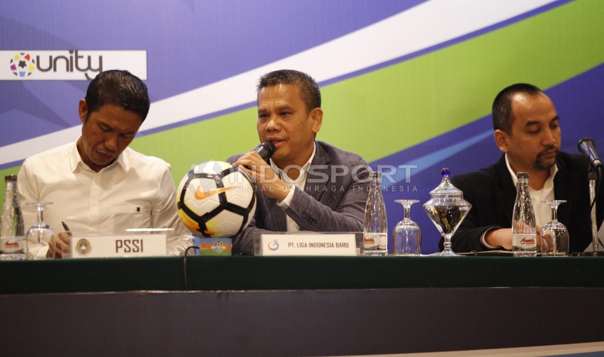 Prescon evaluasi paruh musim Liga 1 2018. Copyright: Herry Ibrahim/INDOSPORT