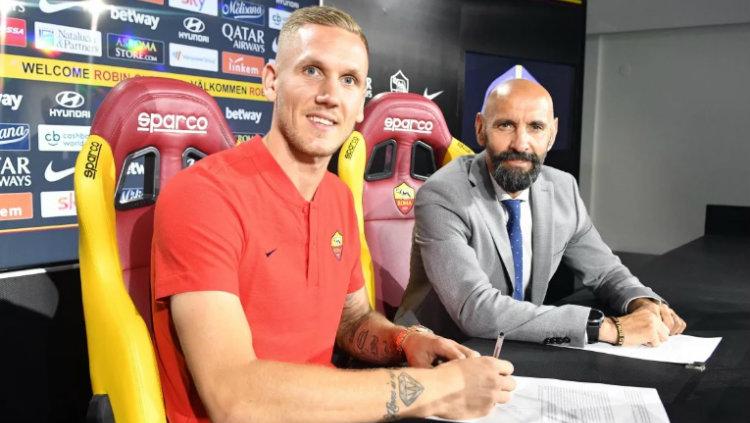 Robin Olsen, kiper anyar AS Roma. - INDOSPORT