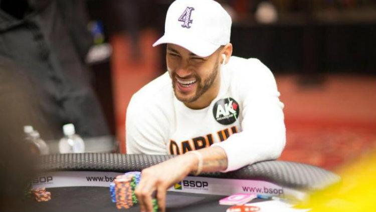 Neymar bertarung Poker di Sao Paulo, Brasil - INDOSPORT