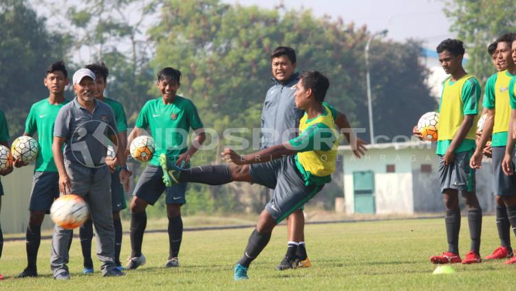 Fakhri Husaini pimpin langsung latihan Timnas U-16.