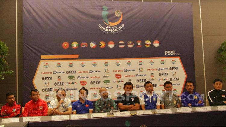 Konferensi pers jelang laga Timnas Indonesia U-16 vs Filipina U-16. Copyright: Fitra Herdian/INDOSPORT