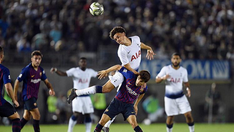 Klub Liga Inggris, Tottenham Hotspur rendang satu gelandangnya usai mereka resmi merekrut Pierre-Emile Hojbjerg dari Southampton.