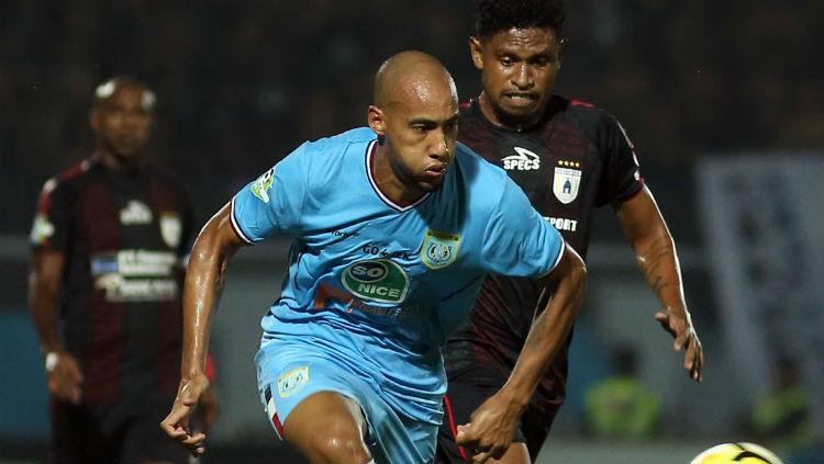 Persela vs Persipura. Copyright: Twitter.com/PerselaFC