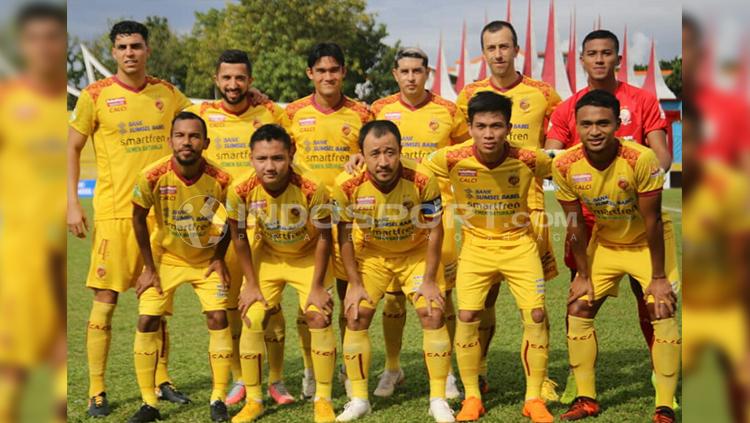 Skuat Sriwijaya FC berfoto jelang pertandingan. - INDOSPORT