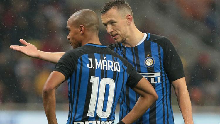 Inter Milan resmi memutus kontrak bintang Portugal, Joao Mario, karena gaji yang terlalu mahal untuk pemain yang tak masuk rencana mereka musim depan. - INDOSPORT