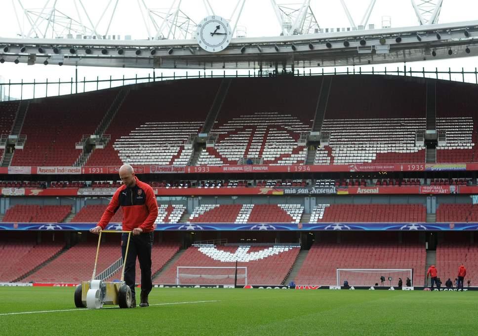 Highbury Clock di Emirates Stadium, kandang Arsenal. Copyright: Standard