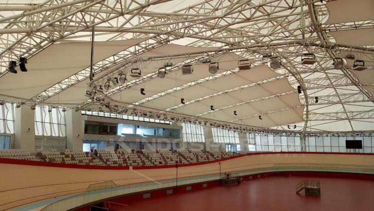 Velodrome Rawamangun siap digunakan pada Asian Games 2018. Copyright: Annisa Hardjanti/INDOSPORT