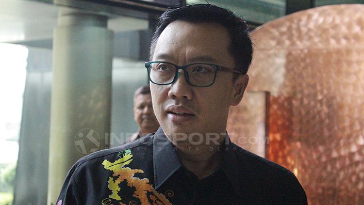 Menteri Pemuda dan Olahraga (Menpora), Imam Nahrawi, menyampaikan pesan terkait kerusuhan 22 Mei 2019. Dimas Ramadhan/INDOSPORT.