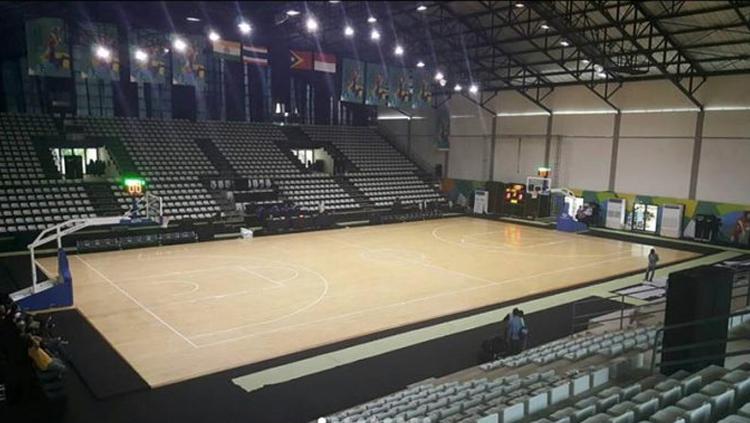 Situasi di dalam hall basket senayan.