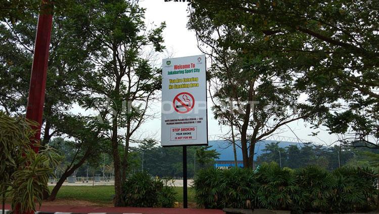 Imbauan dilarang merokok semakin diketatkan jelang Asian Games 2018. Copyright: Muhammad Effendy/INDOSPORT