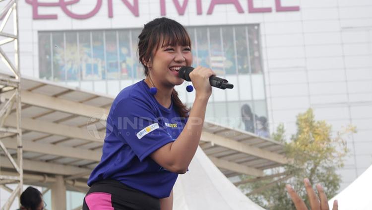 Ghea Indrawari menyanyikan salah satu lagu di acara Run With Indonesia Idol 2018.
