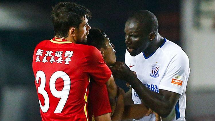 Demba Ba marah karena mendapat perlakuan rasis.