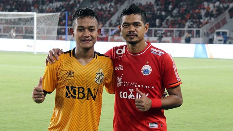 Sani Rizki Fauzi saat bersama Bambang Pamungkas.
