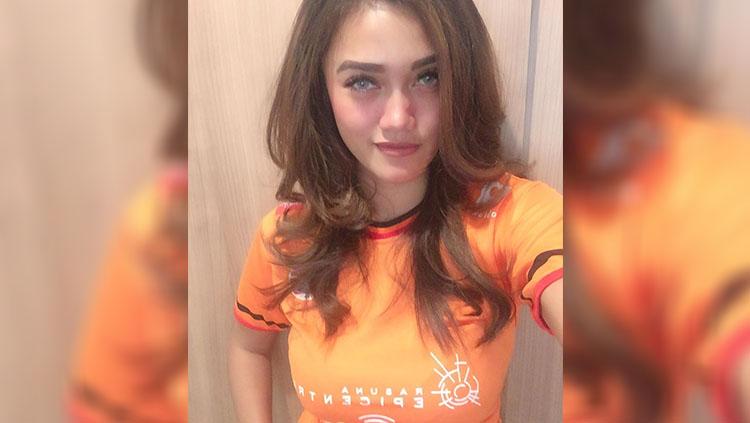Jessie Amalia, Jakangel Cantik penggemar sang legenda Persija Jakarta.
