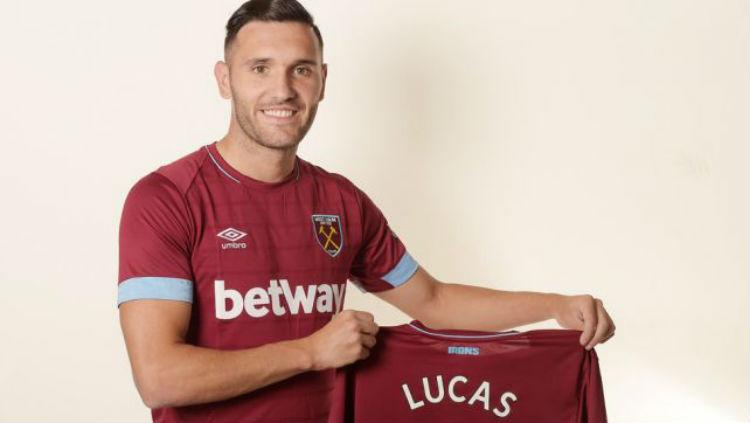 Pemain baru West Ham United, Lucas Perez.
