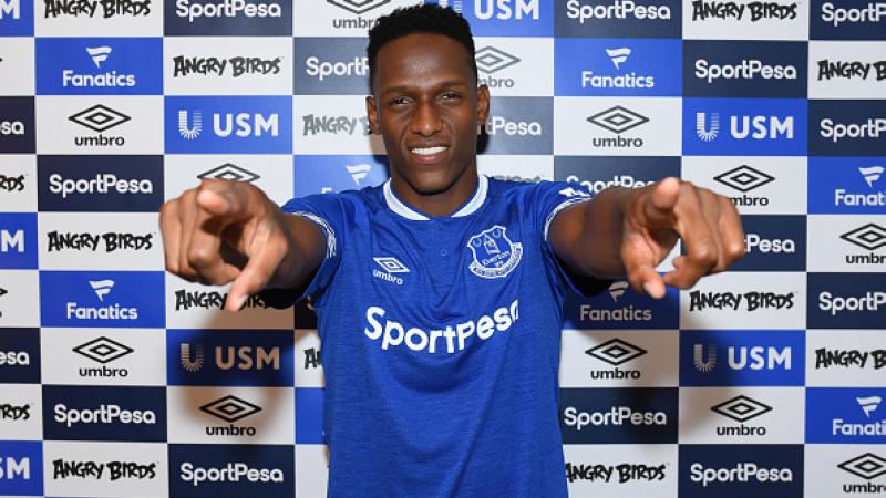 Yerry Mina saat diperkenalkan ke Everton.