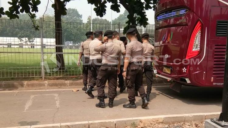 Ilustrasi penangkapan oleh polisi