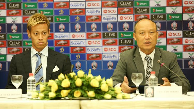 Keisuka Honda dilantik sebagai pelatih Timnas Kamboja untuk Piala AFF 2018. Copyright: Instagram/Cambodianationalteam